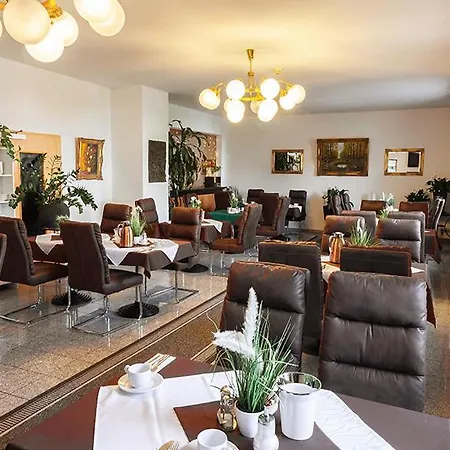 阿瓦隆酒店 兰施图尔